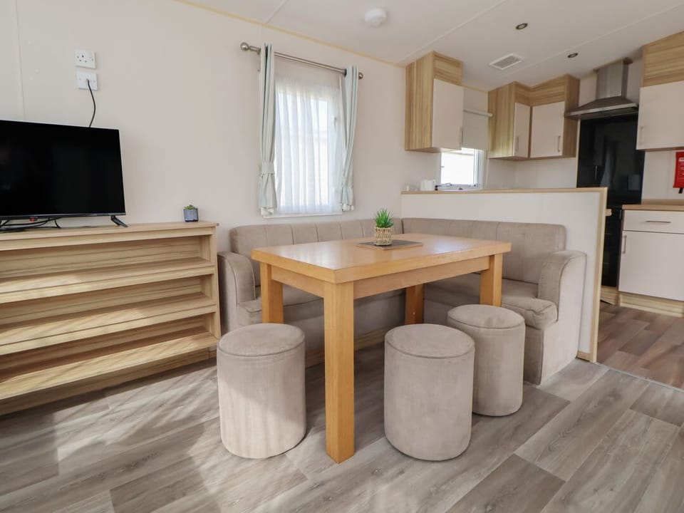 Away Resorts- Golden Sands Holiday Park, E