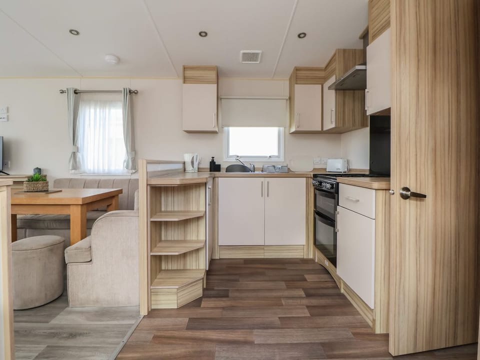 Away Resorts- Golden Sands Holiday Park, E