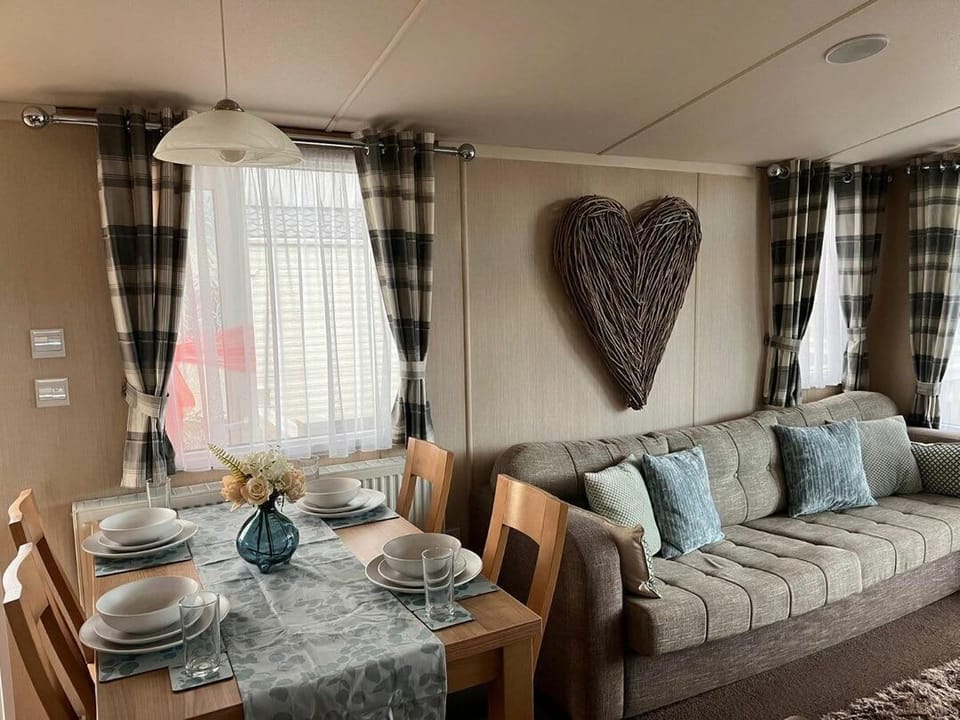Eastgate Caravan Park - Holiday Accommodation 21087