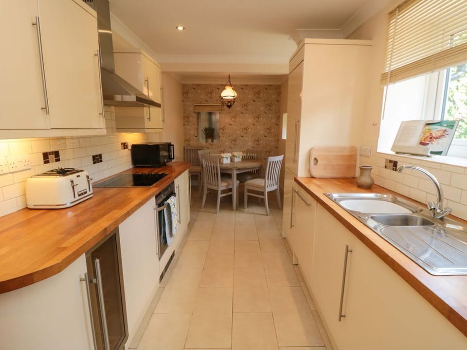 Scalby Grove Cottage