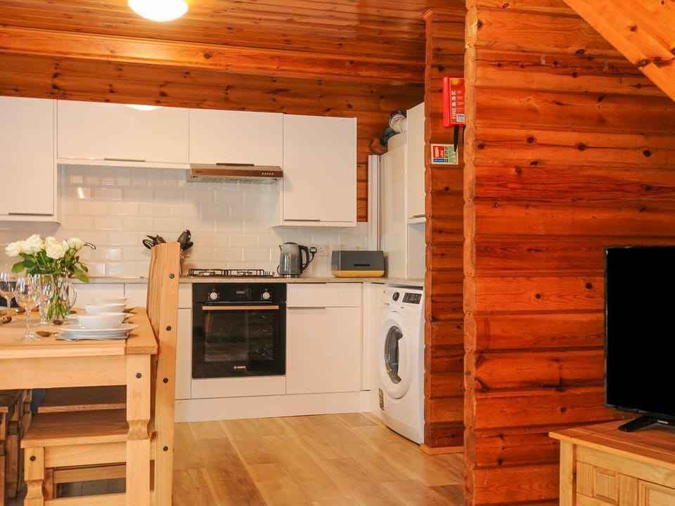 Lodge 32 - Cowslip