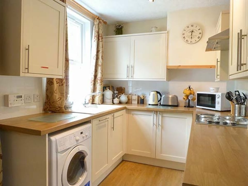Crinan Canal Cottage