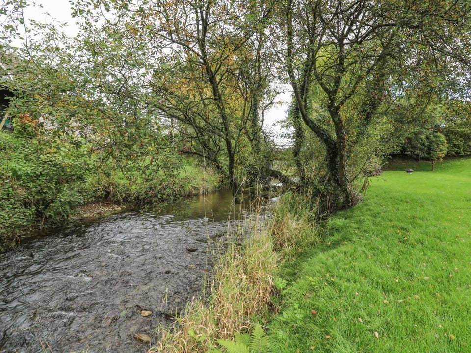Ger Yr Afon Cottage