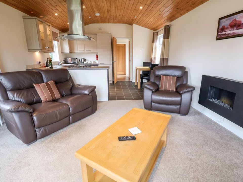 Oak Lodge