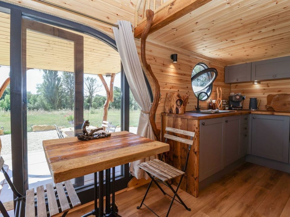 Bugley Pools Hideaway