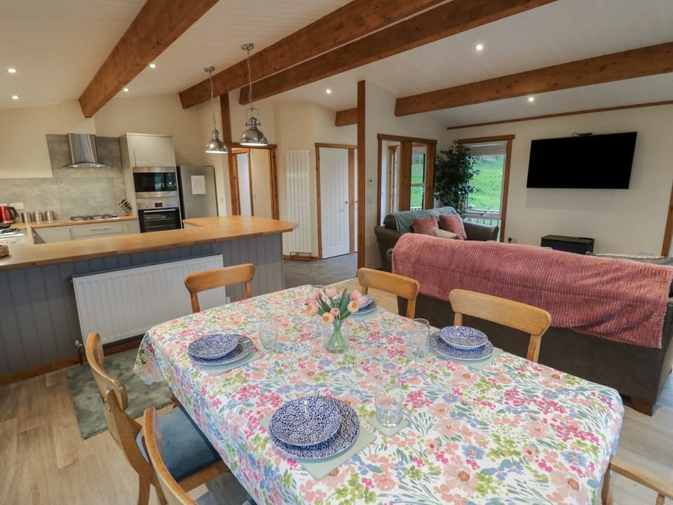 Oak Lodge
