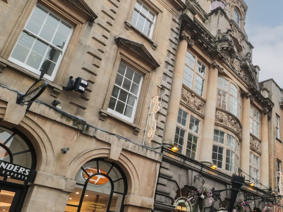 9 Old City Chambers
