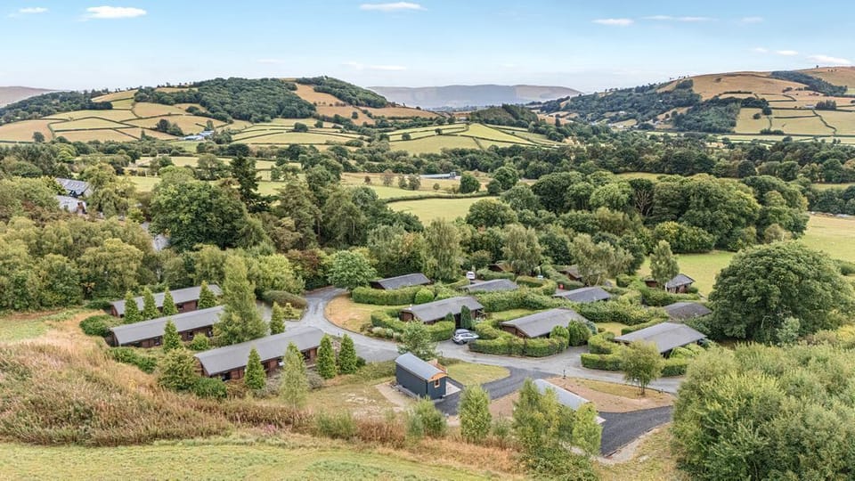 Dam View Shepherds Hut