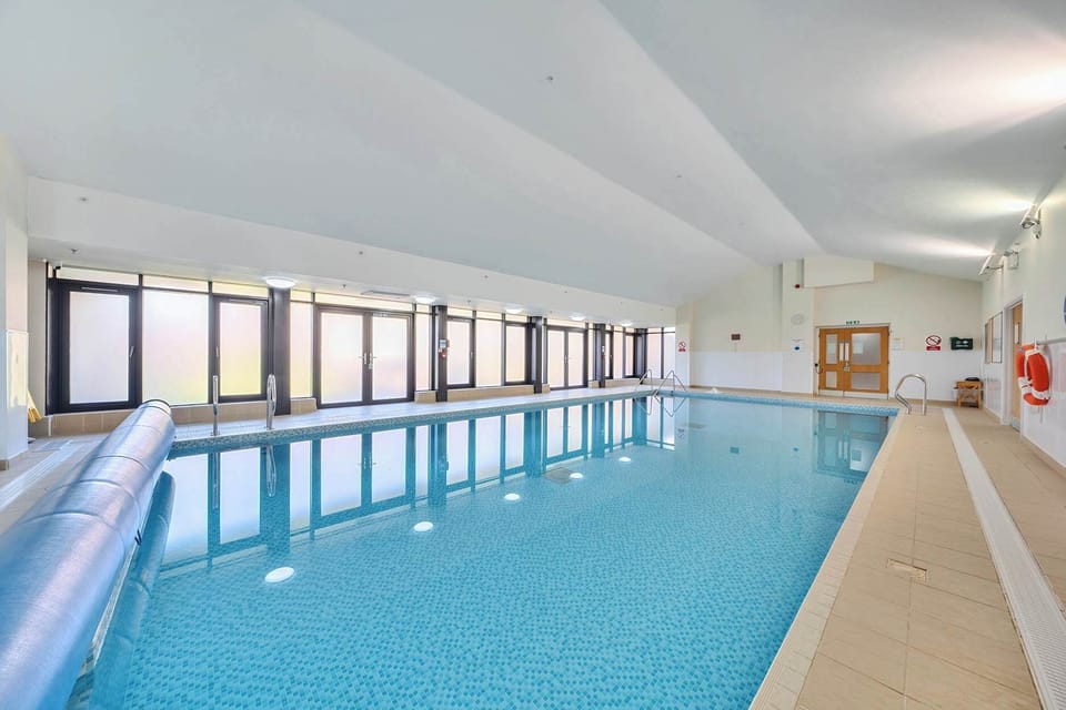 Marine Court Ground Floor Double with Shower Room