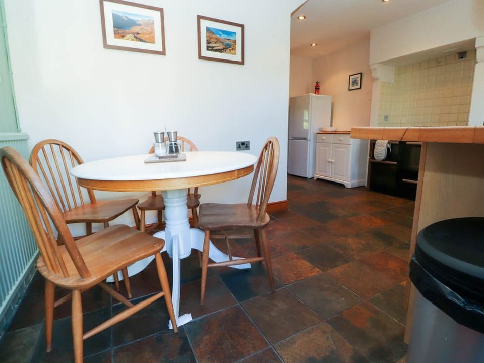 Sunnybrook Cottage
