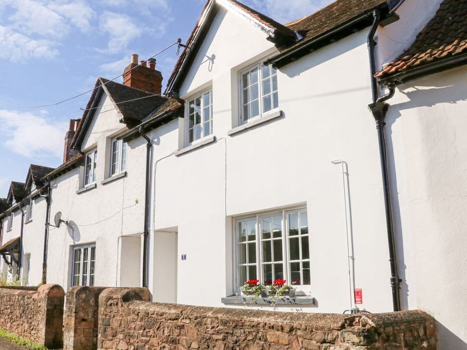 3 Elm Cottage