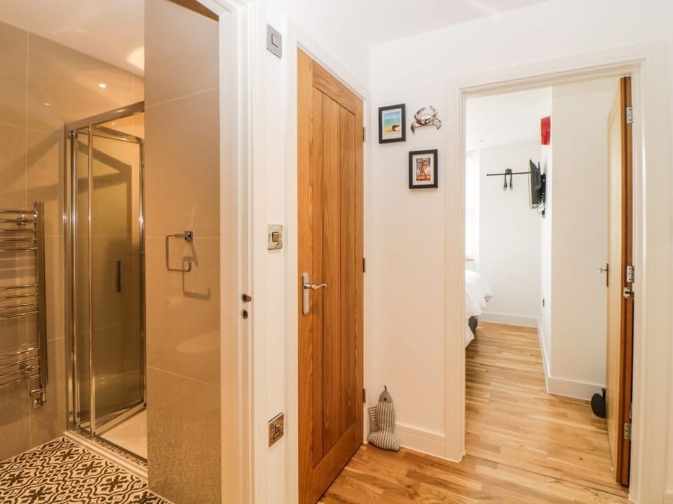 Apartment 4 10 Somers Court