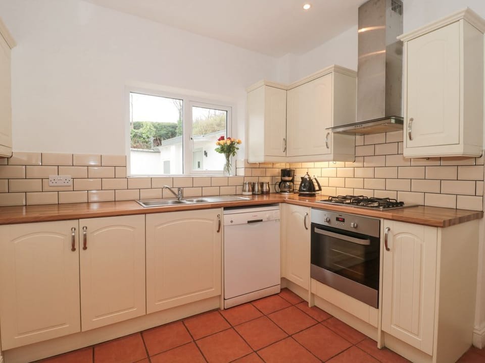 2 Moorlands