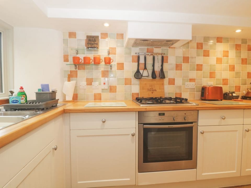 4 Barton Cottages