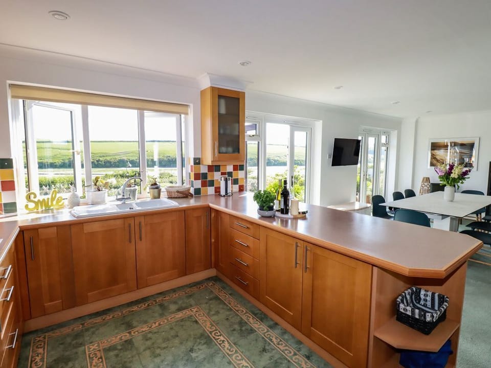 Newquay Tamarisk Lodge on the Gannel