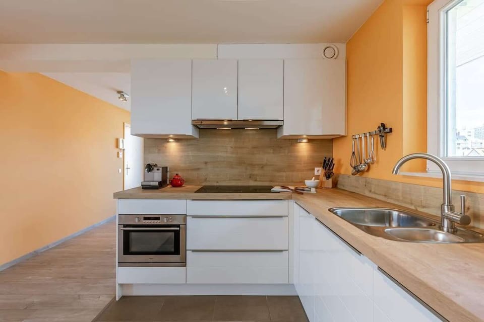 Fully equipped kitchen
