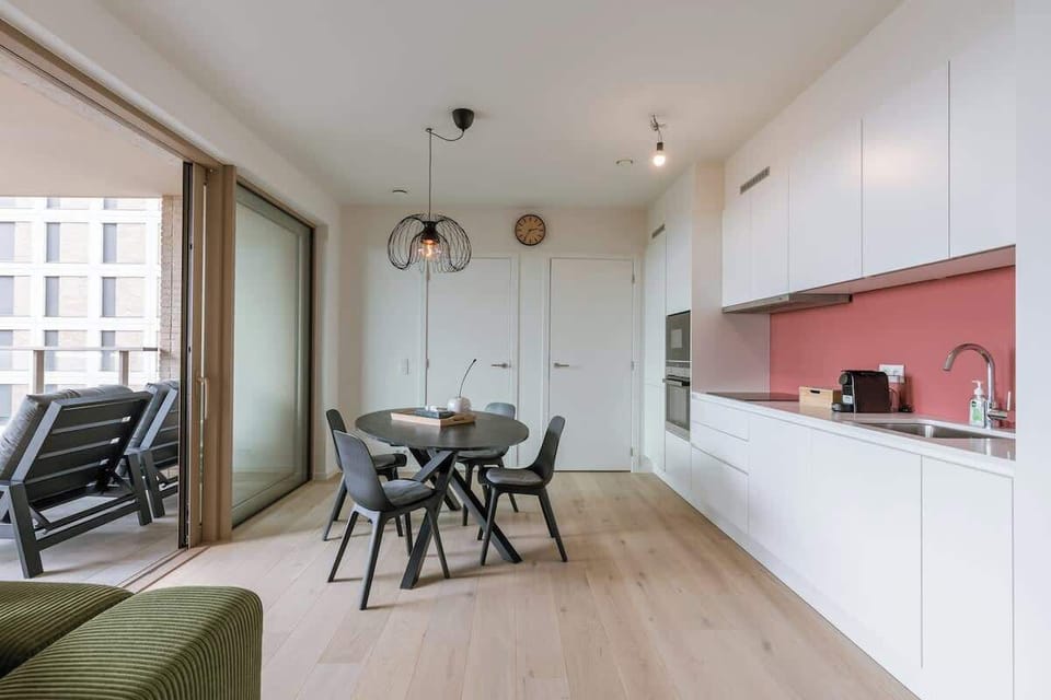 Fully Equipped Kitchen with Dining Space
