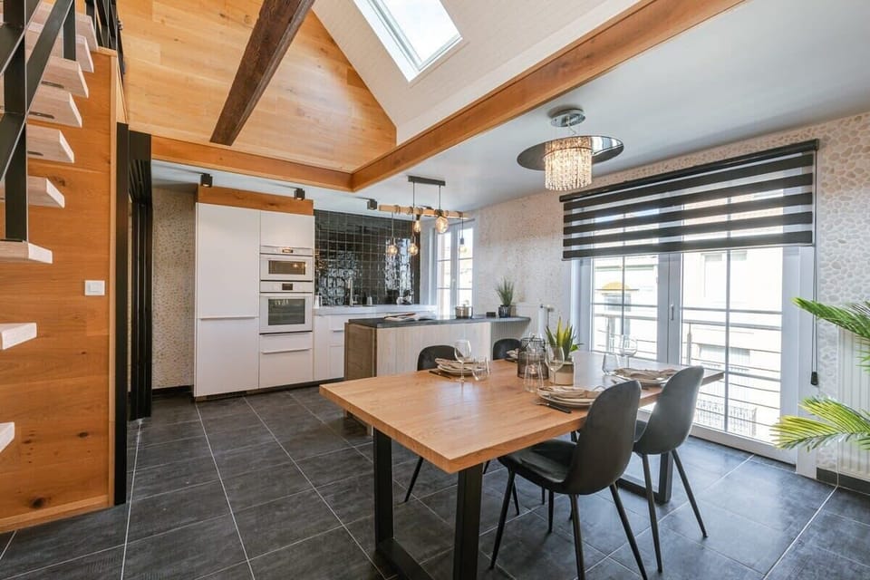 Living space with mezzanine