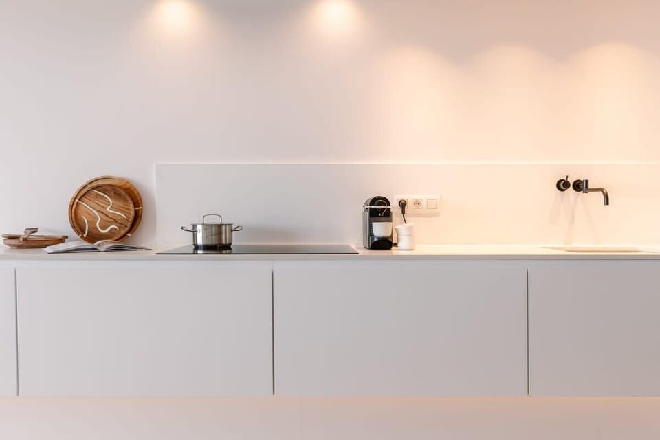 Fully equipped, modern kitchen
