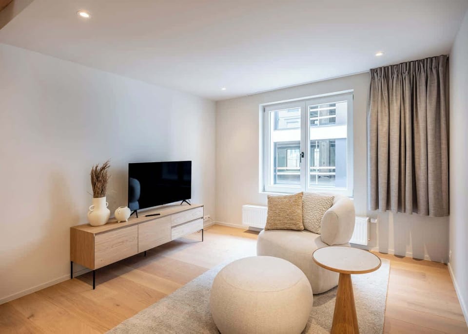 Stylish duplex studio with high-quality materials in the center of Ghent.