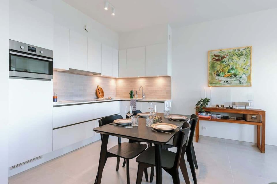 Dining area next to the open kitchen