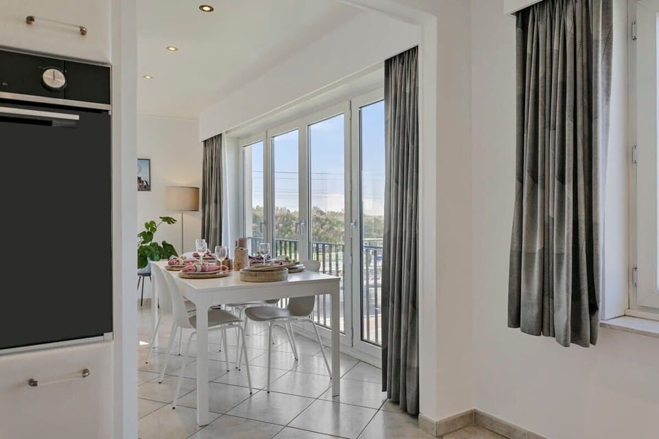 Open kitchen