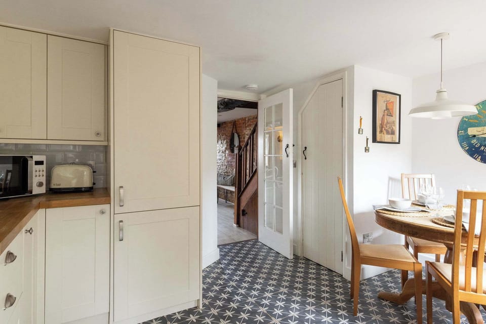 The perfect spot for slow, easy breakfasts