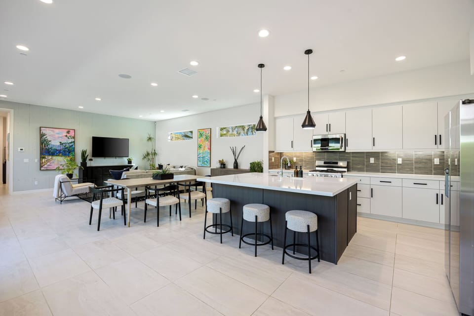 Fully Stocked Kitchen