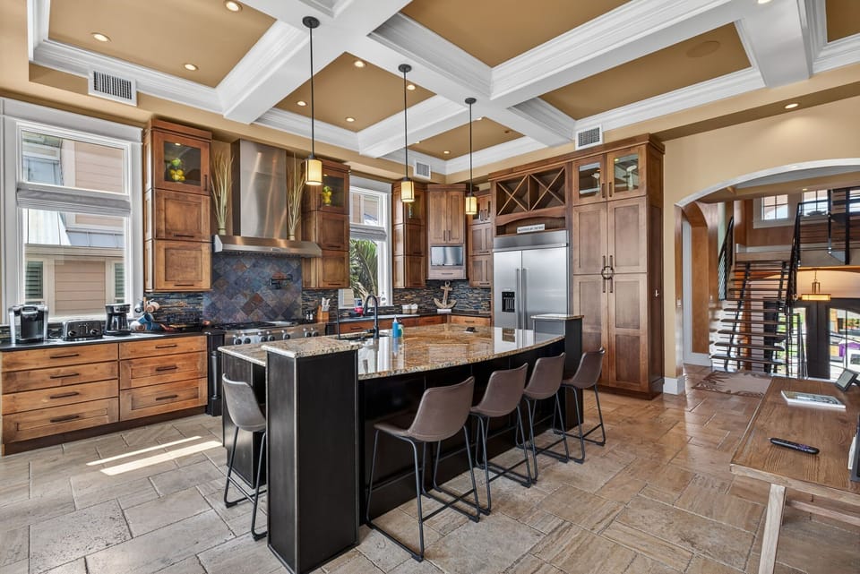 Spacious seating at the kitchen island seats 6 comfortably 