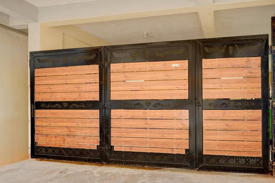 Entrance / Reception
