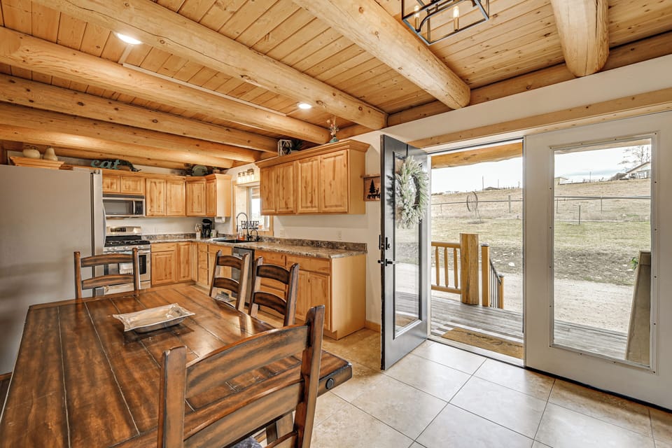 Dining Area | Dishware & Flatware | Main Level