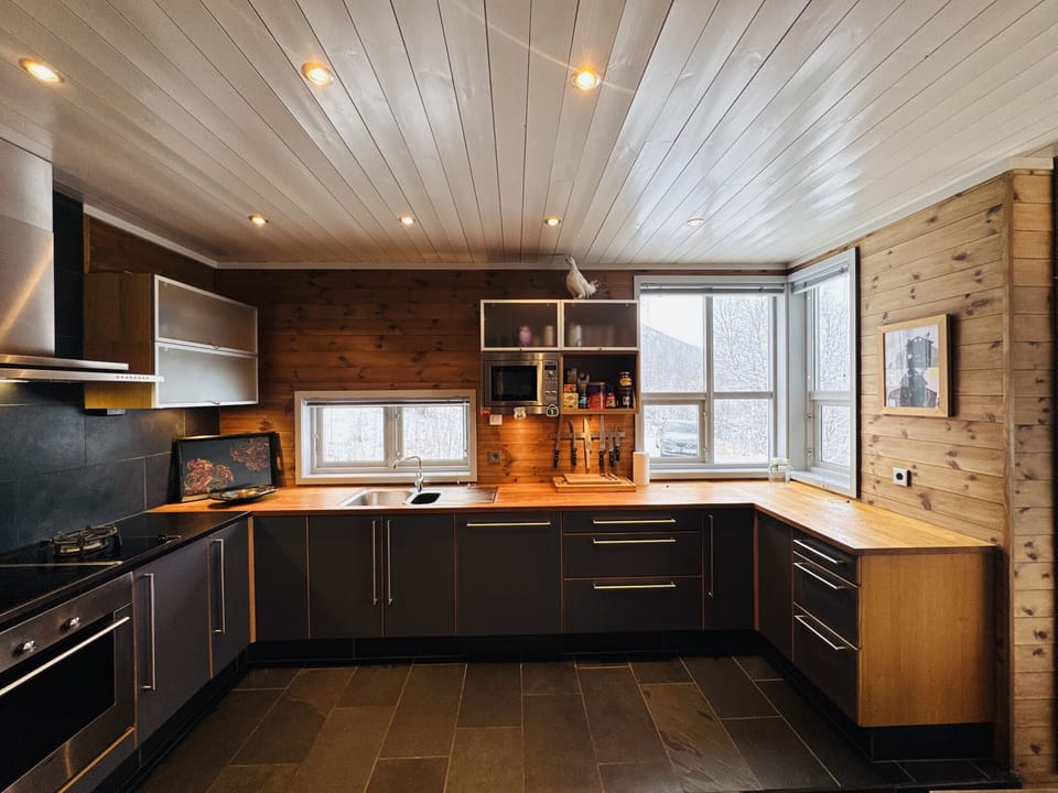 Fully equipped kitchen