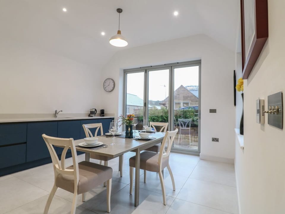 Oakwood Mews