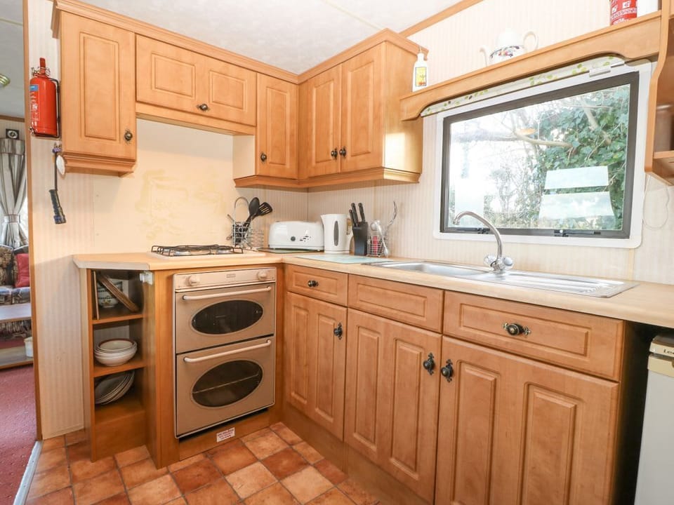 Caravan at Cartref