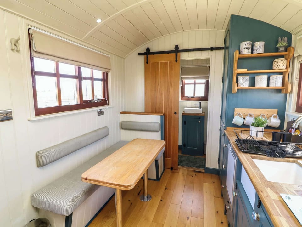 Sweet Caroline Shepherd’s Hut
