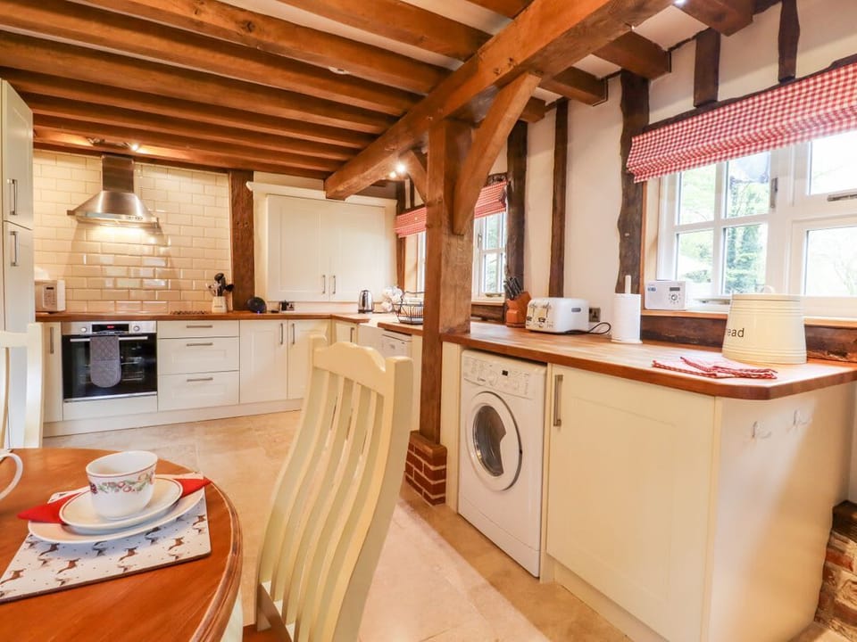 Blackbird Cottage at Boyke Manor