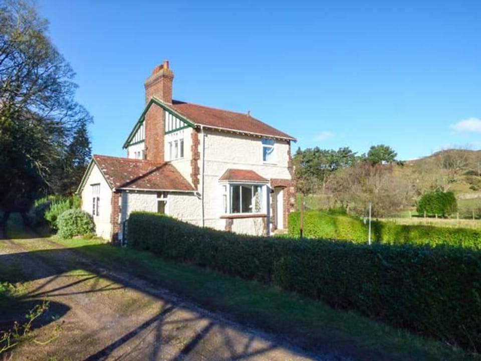 Pensychnant Cottage
