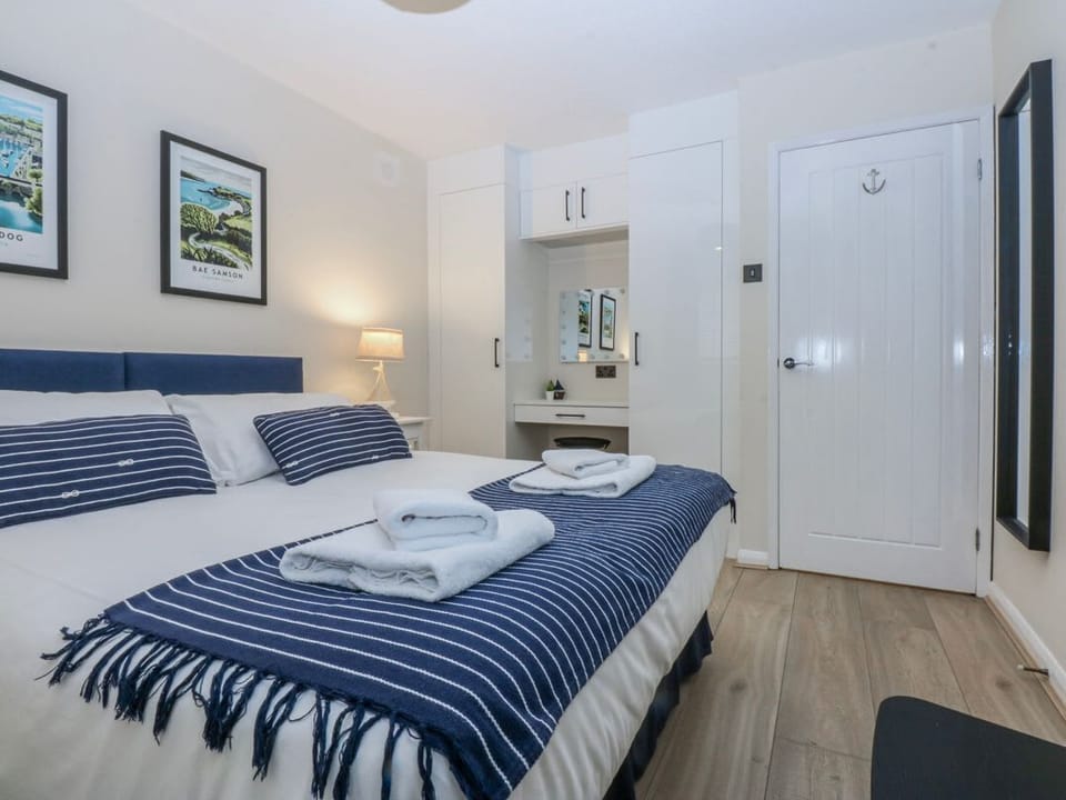 Oakley View Apartment