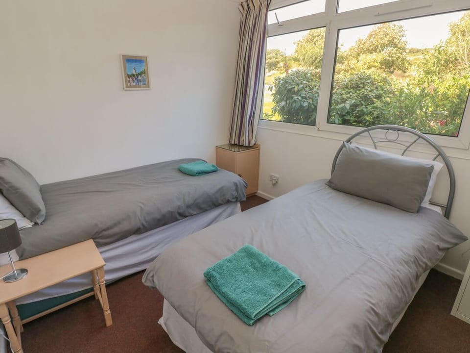 Y Twll Bollt (The Bolt Hole)