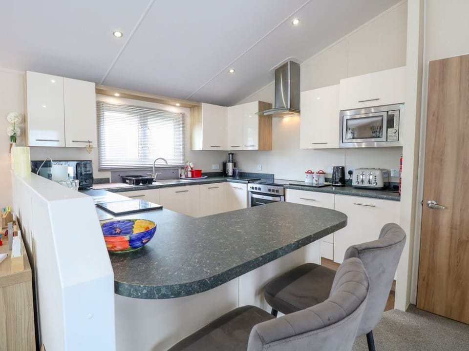 21 Norman Drive Lodge
