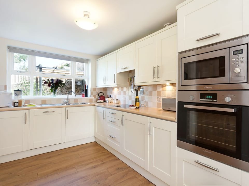1 Springwater View