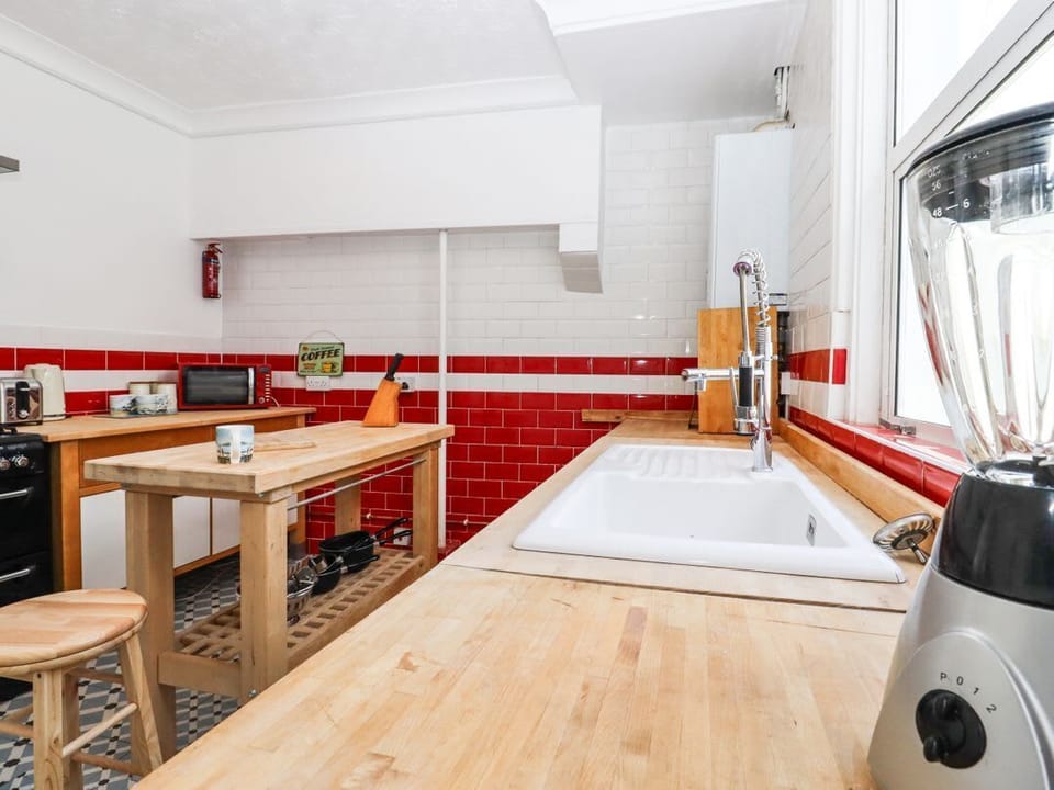 Goldhurst Apartment
