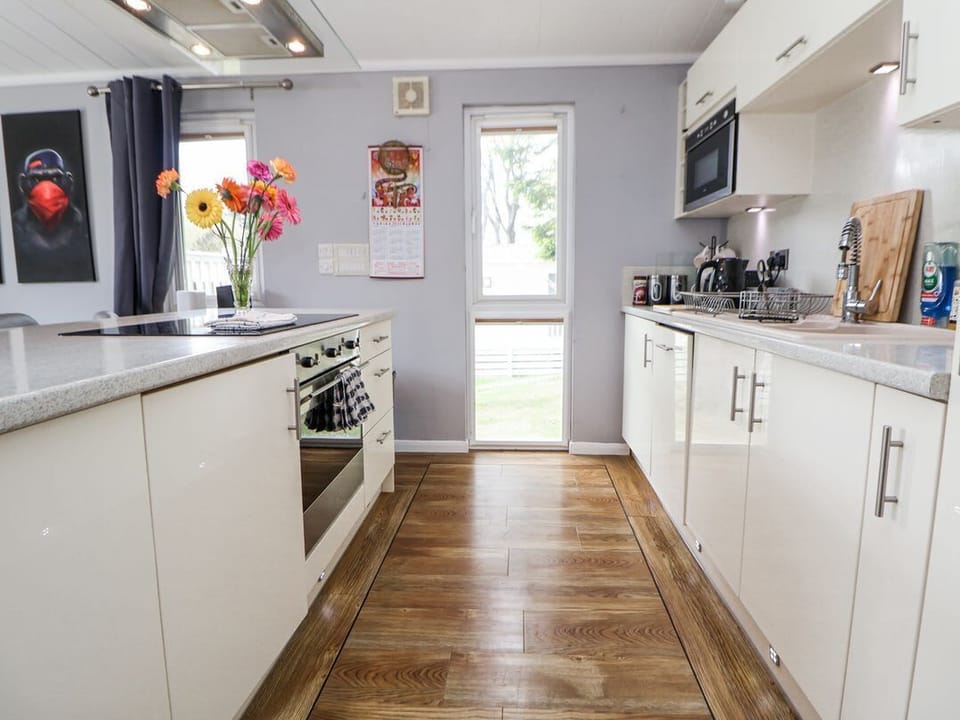 155 Woodland Hall (Lyons)