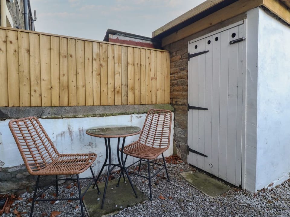 10 Haw Grove
