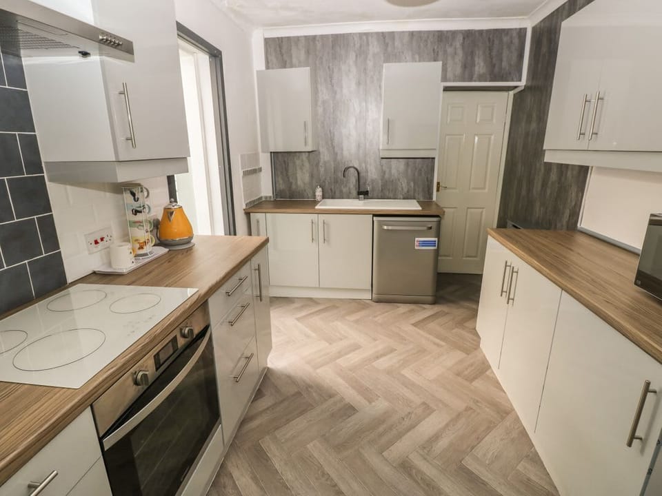 5 Pontardulais Road