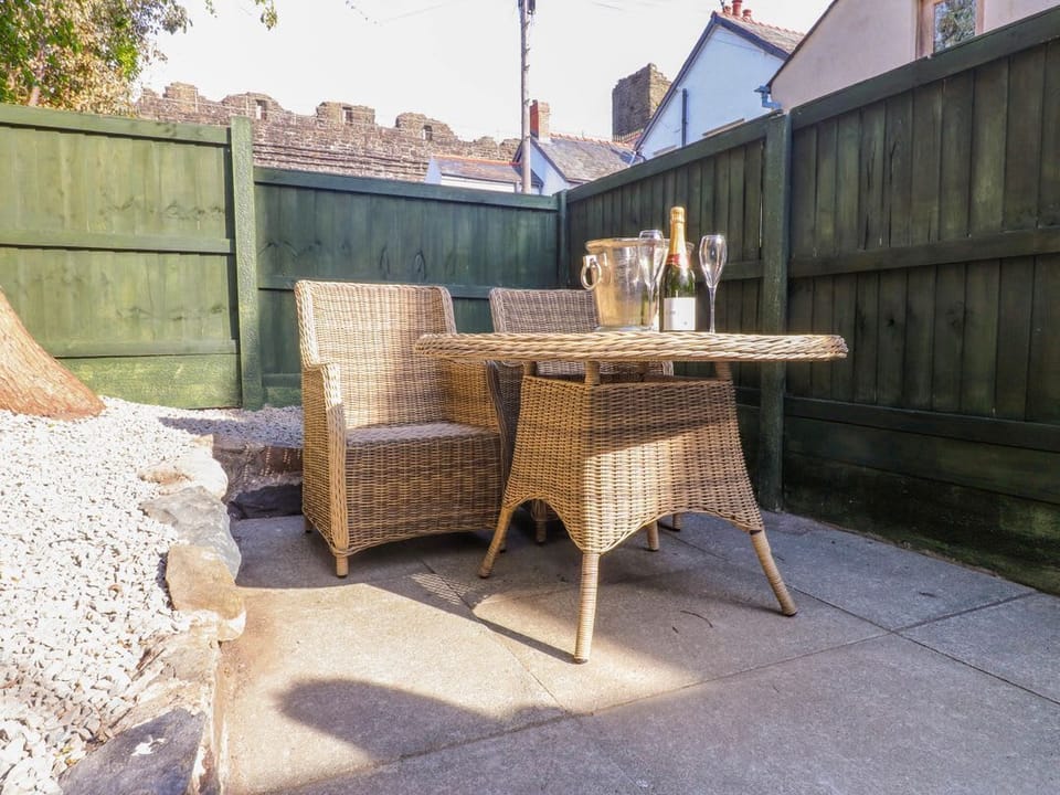 6 Uppergate Street Rose Cottage