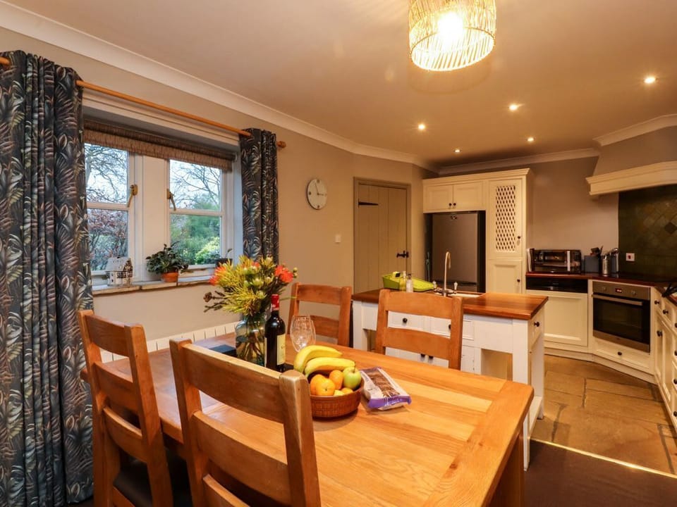 Woodside Cottage