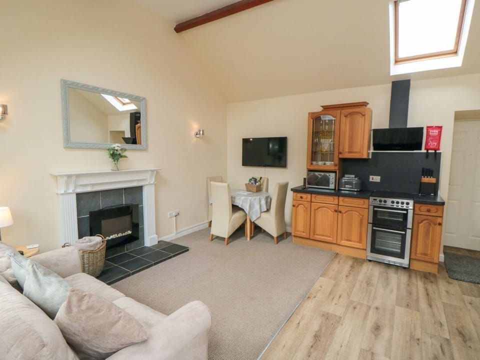 Midsummer Cottage