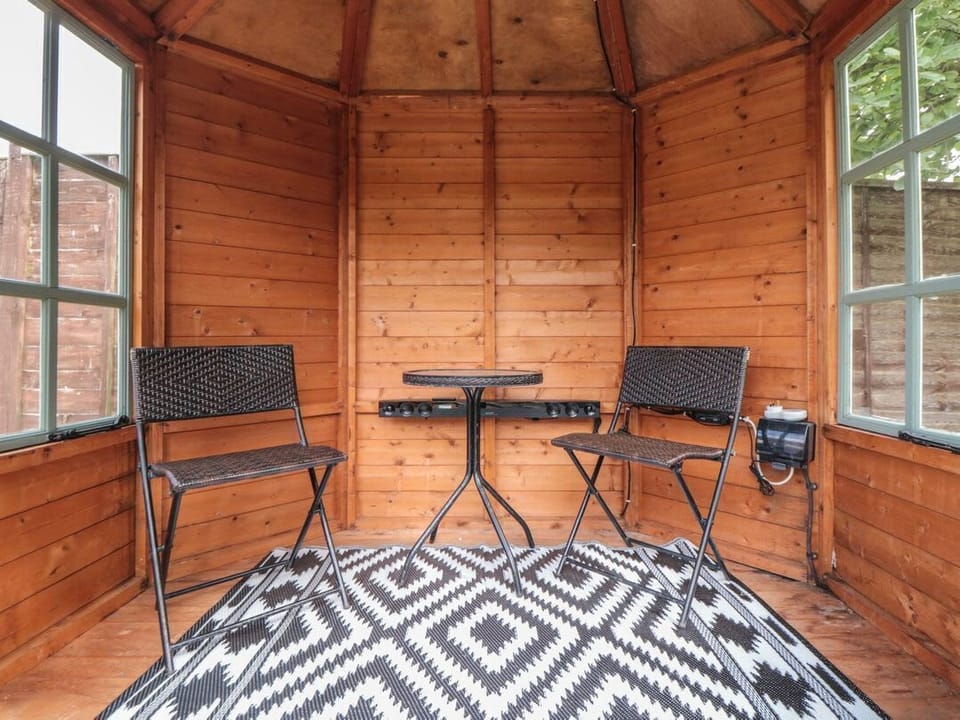 Midsummer Cottage