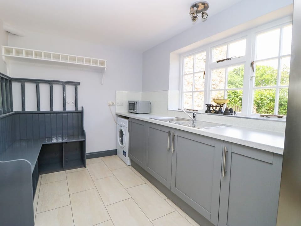 Hall Cottage